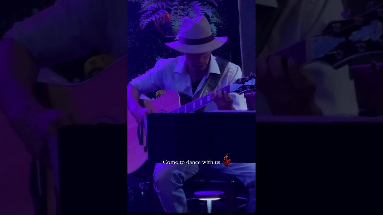 Promotional video thumbnail 1 for Agua de Coco