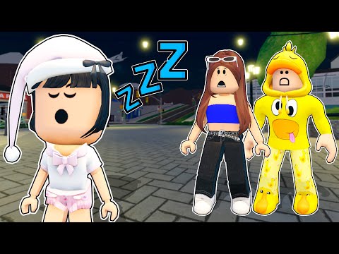 MY BABY IS SLEEPWALKING at 3 AM on Roblox Snapchat!