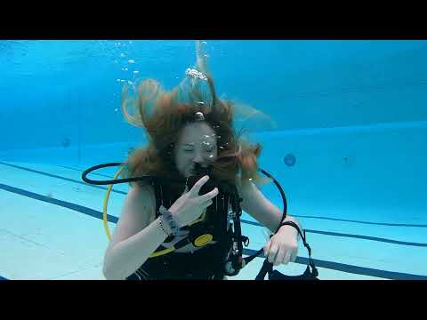 Good job Justine! Mask removal and replacement and regulator retrieval skills!