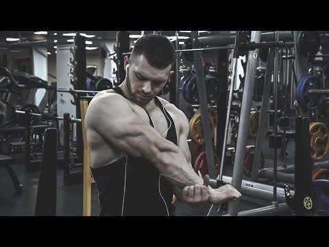 BODYBUILDING MOTIVATION | YOUNG MUSCLE MACHINE PUMPED UP IN GYM
