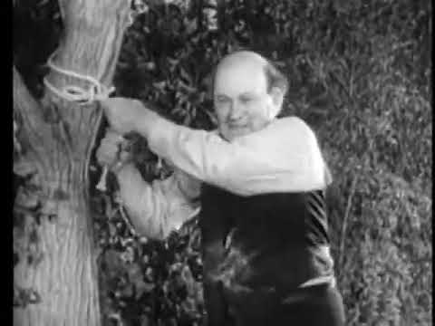 Edgar Kennedy  An Apple In His Eye 1941