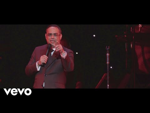 Videoclip de Mentira (En Vivo desde Puerto Rico) — Gilberto Santa Rosa