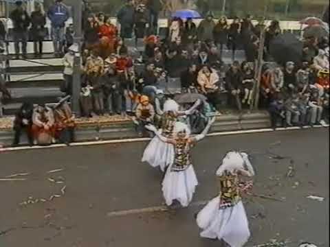 Corso Carnavalesco - Palhacinhas - Carnaval de Ovar 2004