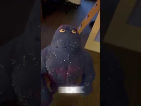 Dropping a galaxy monkey from vidcon! #vidcon #galaxy #monkey #fun #exciting #event #gorillatag