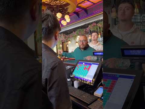 Sei ad un ristorante e chiedi di pagare un tavolo… #ristorazione #sushi #videodivertente