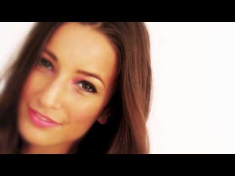 Ornela Griffa campaña BISS VINCIT by Amalie