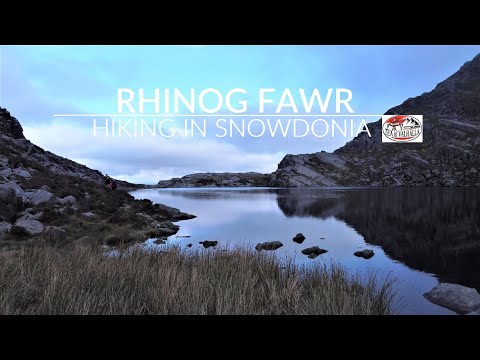 Rhinog Fawr Hike: Walking in Wild Snowdonia, Rhinogydd Range, North Wales #greenspaces