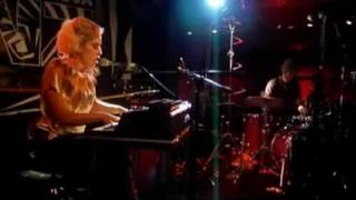 Martina Topley Bird - Valentine @ Les Nuits Zébrées via GrandcrewTv