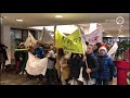 'Karar moet blijven'; kinderen demonstreren voor klasgenootje uit Irak