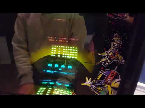 Deluxe Space Invaders gameplay