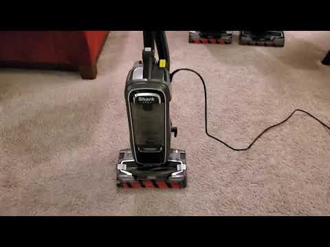 shark Hoover flashing between carpet 