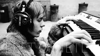 "Left Quietly" (original electro-ambient music - tribute to Klaus Schulze)