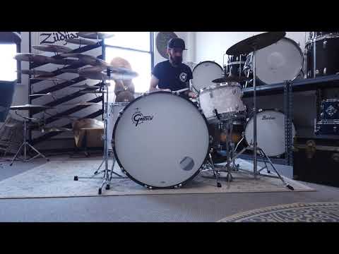 Gretsch USA Custom White Marine Pearl Drum Kit
