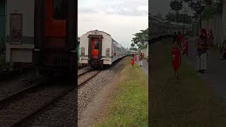 Download lagu Moment keberangkatan Kereta Api Dhoho penataran dari stasiun Ngunut Tulungagung #railfans #keretaapi mp3