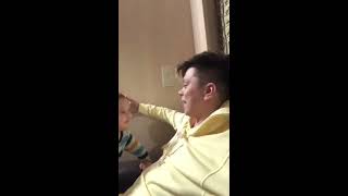 Мой юный братик! Когда захотел обнимашек)