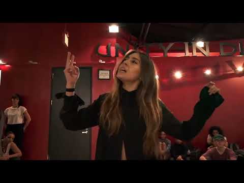 Энергия в Движении: Музыка и танцы создают взрывной эффект! ⚡