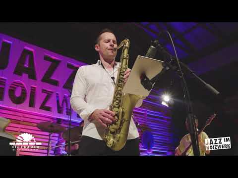 Backwood 5 mit "Juggernaut Blondes Samurai Funk"