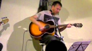 Llueven piedras - Shuarma en FNAC Zaragoza