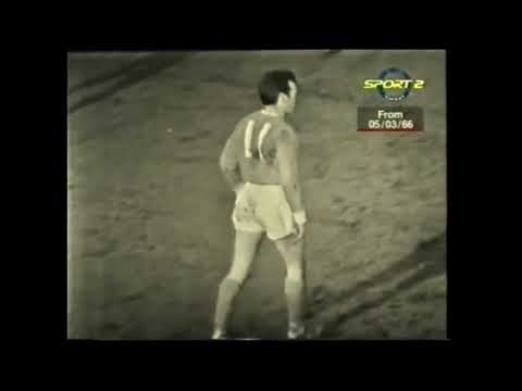 Wolves v Manchester Utd F.A. Cup 5th Rd 05-03-1966