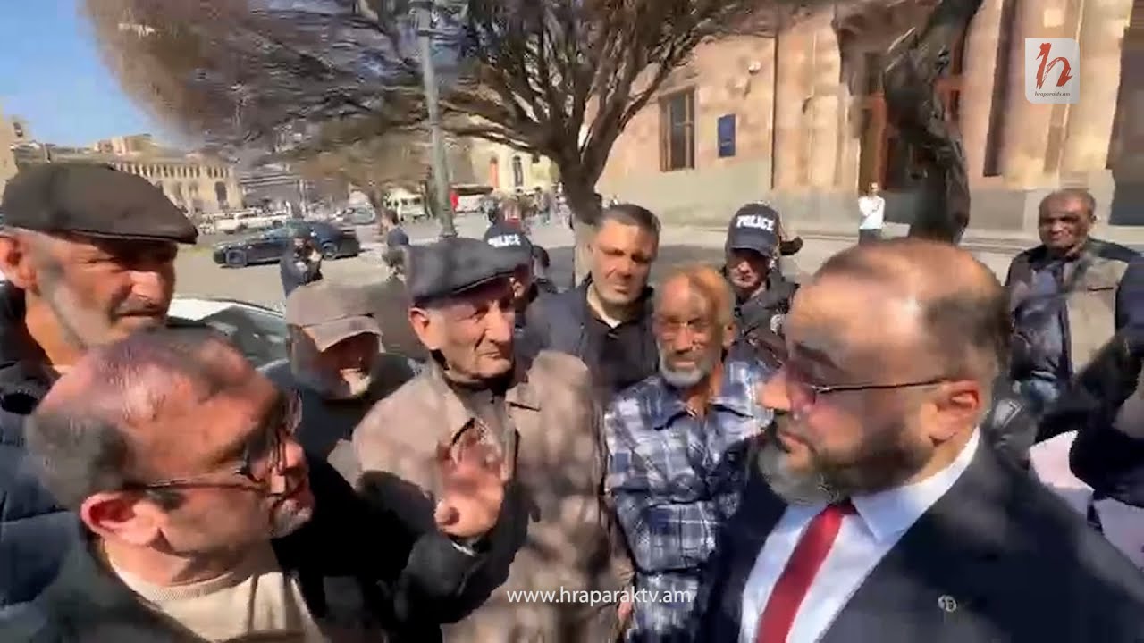 Լարված իրավիճակ՝ կառավարության դիմաց. անհետ կորածների հարազատները հավաքվել են