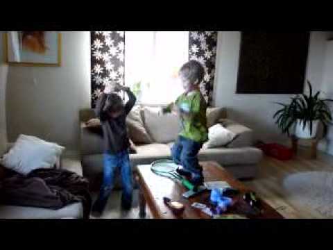 Ida och Isak rockar loss