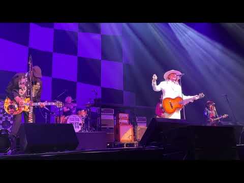 Cheap Trick – It All Comes Back To You/The Flame – Fiserv Forum, Milwaukee, WI – 03/26/25