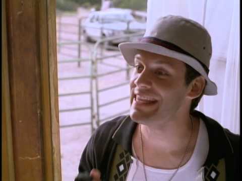 Tremors 2: Aftershocks - Trailer