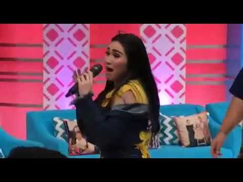 IVAN GUNAWAN PELUK MESRA AYU TING TING