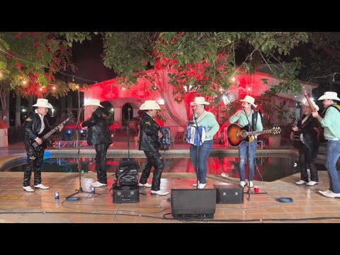 Popurri De Cumbias 2 / Los Charleños De Charly Lopez Ft Los Meros Meros De La Sierra ( En Vivo )