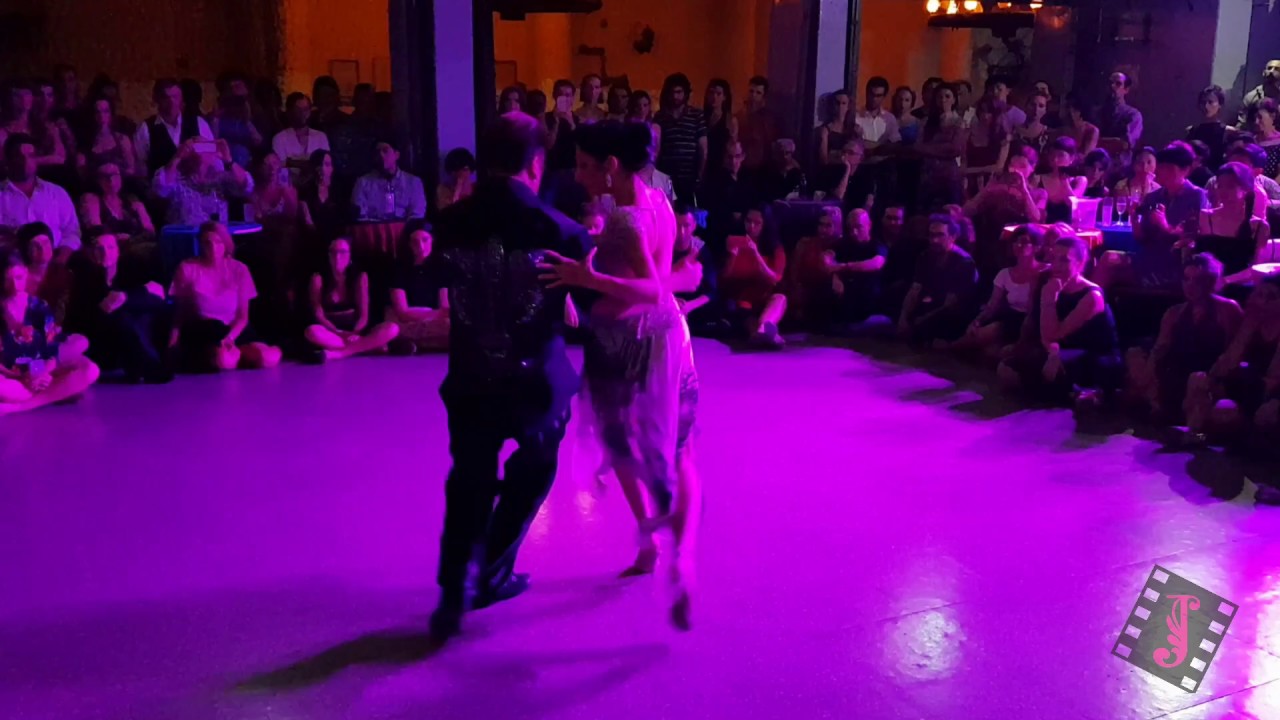 MARIANO "CHICHO" FRUMBOLI & MOIRA CASTELLANO || "VIVIANI"