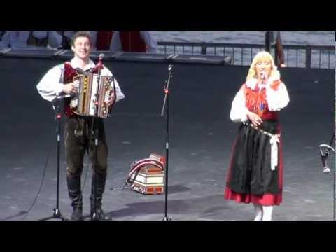 Ansambel Jerneja Kolarja-Kraljica jodlanja (v živo)