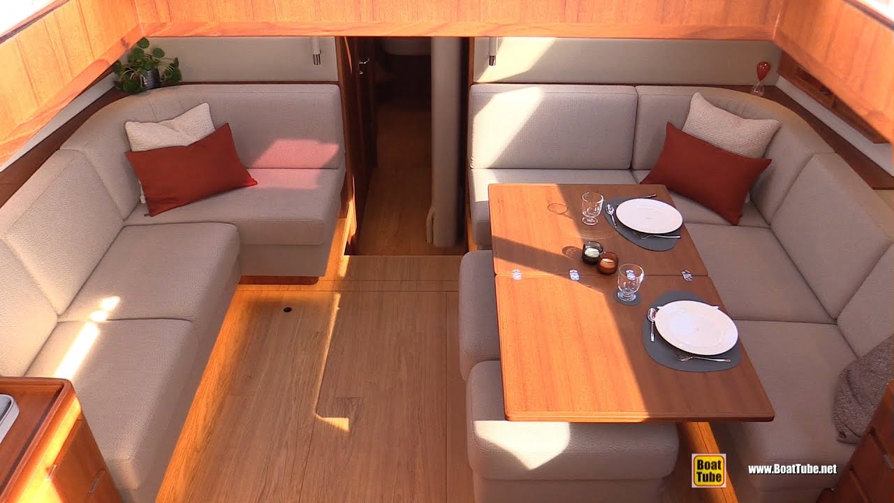 Contest 55 CS - Europeen Sailing Yacht of the Year - Walkaround Tour Cannes Yachting Festival