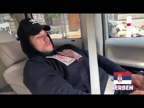 Wie Nationalitäten Auto fahren / slavik.ma4