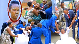 Ubukwe Burapfuye Umugeni Arasaze Bitunguranye Avuye Mumodoka Ariruka💔Uwamuroze Arafashwe Arakubitwa