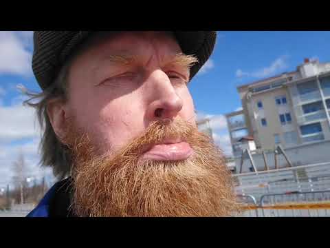 Vaphauen laulu ("Song of freedom", cover of Bob Marley's Redemption song in Finnish translation).