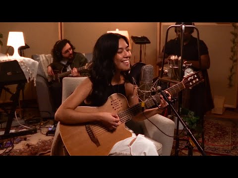 Maria Aragon - Come What May (Live)