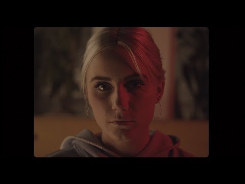 download lagu mp3 mp4 Bri Tolani, download lagu Bri Tolani gratis, unduh video klip Bri Tolani