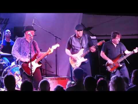 Albert Cummings with Ronnie Baker Brooks - Mannish Boy