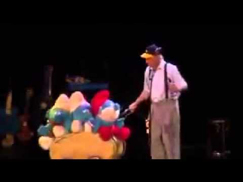 Die Schlümpfe ft. Otto - Wir aus Schlumpfhausen