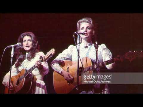 Anita + Helen Carter - “Where No One Stands Alone” Acapella!!