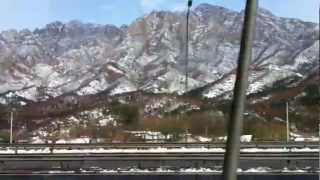 preview picture of video 'Beijing's Heaviest Snowfall in 62 Years Along the Route to Great Wall'