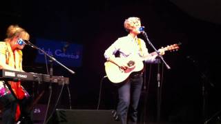 Catie Curtis - My Dad&#39;s Yard