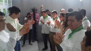 Toma la Protesta Federico madrazo Presidente del pvem a miembros de la agrupación casacas verdes