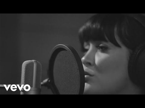 Ginny Blackmore, Stan Walker - Holding You (Live)
