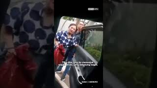 Download lagu Momen Driver Taksi Online Dipukul Penumpang di Dalam Mobil #driver #taksionline #beritasatu mp3