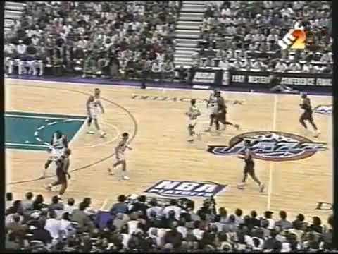 Charles Barkley Hits 2 Straight Threes Over Karl Malone