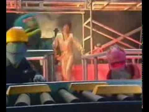 Shirley Bassey - Fire Down below (Muppet Show)