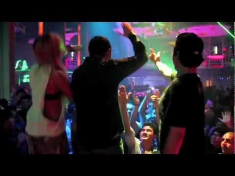 DJ M1 DROP Skrillex & The Doors - Breakn' A Sweat (Zedd Remix) at Fusion Taiwan