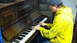 Scott Joplin - The Entertainer on honky tonk piano