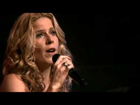 Paula Toller - Fly me to the moon (DVD Nosso)